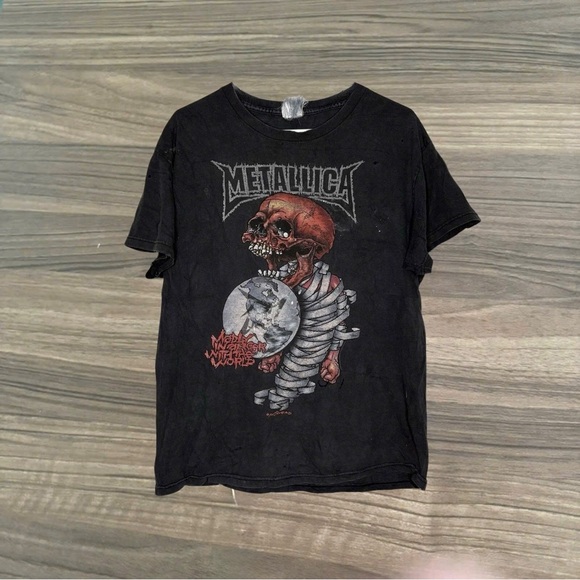 Gildan Other - Gildan Black Graphic T-Shirt